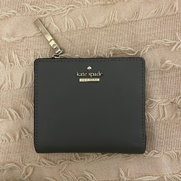 Kate Spade Wallet - Picture 1 of 3
